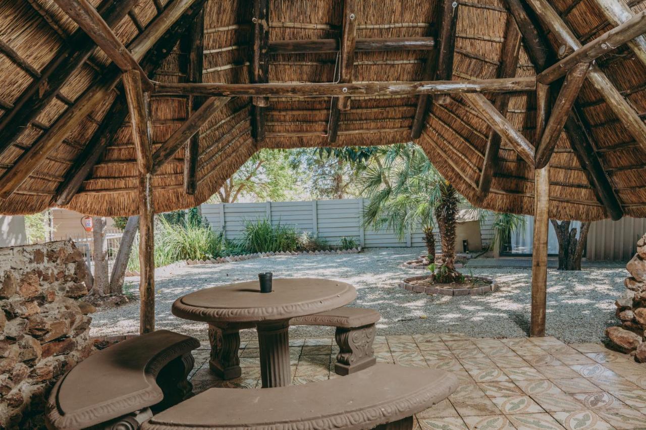 Cosy Cottages Guesthouse Potchefstroom Ngoại thất bức ảnh