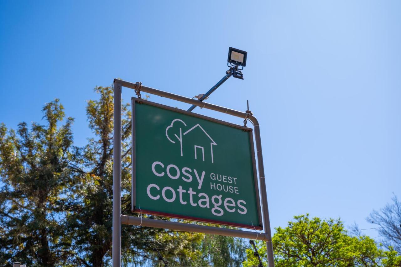 Cosy Cottages Guesthouse Potchefstroom Ngoại thất bức ảnh