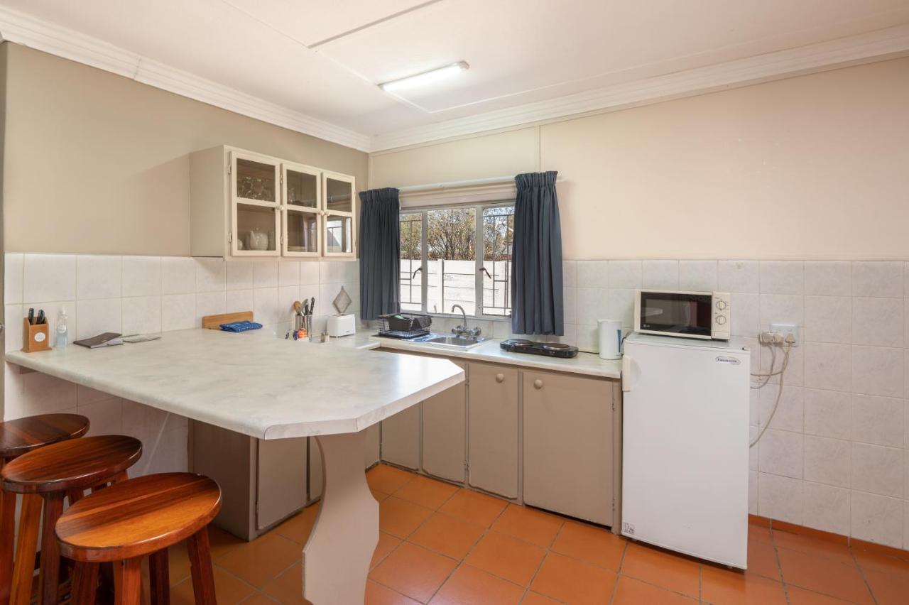 Cosy Cottages Guesthouse Potchefstroom Ngoại thất bức ảnh