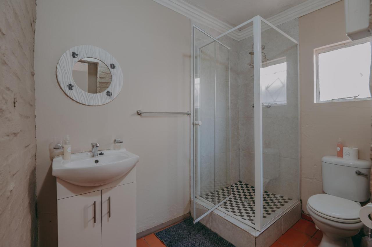 Cosy Cottages Guesthouse Potchefstroom Ngoại thất bức ảnh
